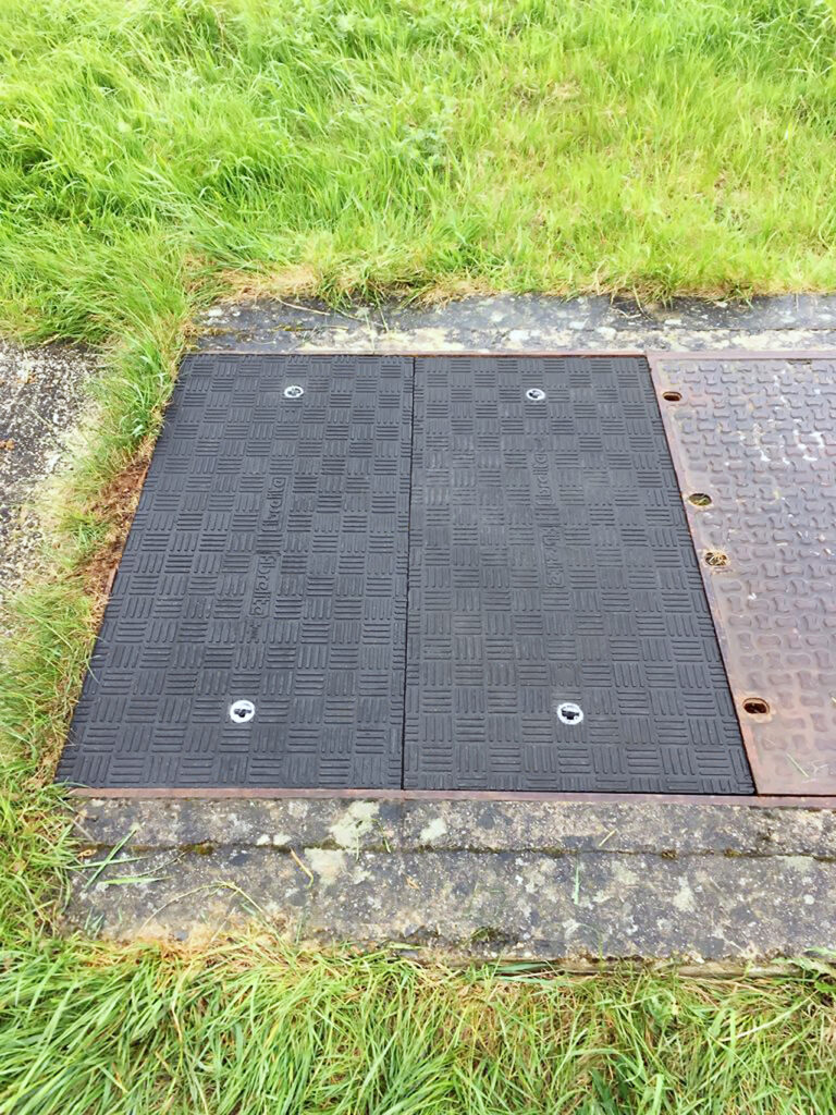 Fibrelite’s lightweight F900 load rated trench covers