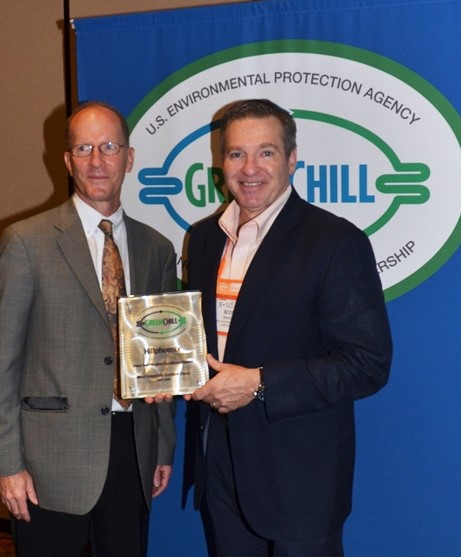 Hillphoenix_GreenChill-Award-925188_EPAs-TomLand And Hillphoenix -Scott-Martin