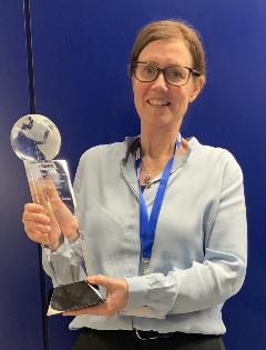 Ulrika Nordqvist, CEO of SWEP, receiving the Gold Safety Excellence Award. Ulrika Nordqvist, CEO of SWEP, receiving the Gold Safety Excellence Award.