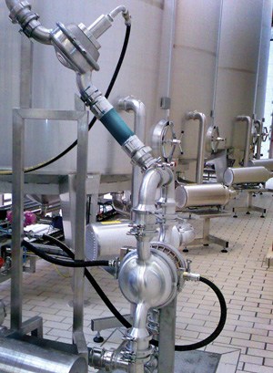 Wilden_AODD-Bottle-Filling_2_300px Wilden_AODD-Bottle-Filling_2_300px